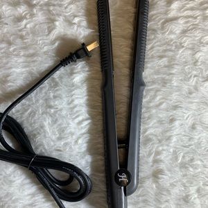 Brand new straightener
